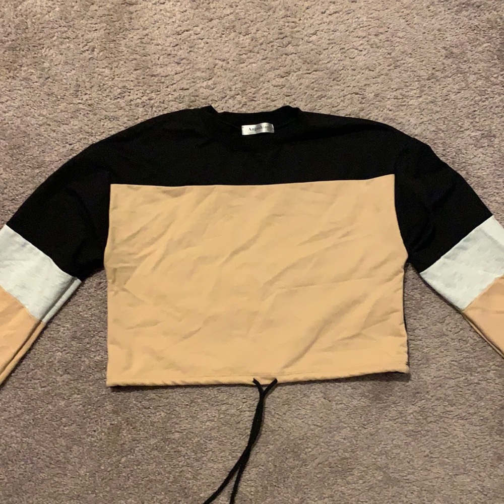 Block nude colored pullover